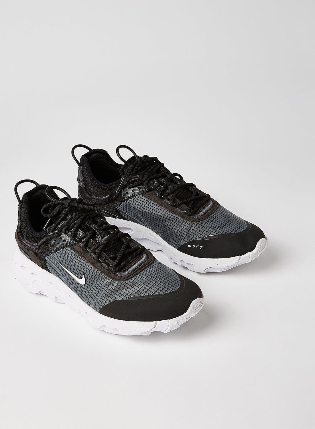 React Live Sneakers Black/White-Dk Smoke Grey 2